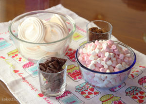 Brownies mit Mini Marshmallows und Baiser
