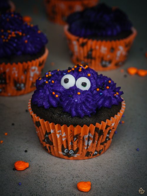 Frischkäse Kirsch Cupcakes für Halloween von Keksstaub
