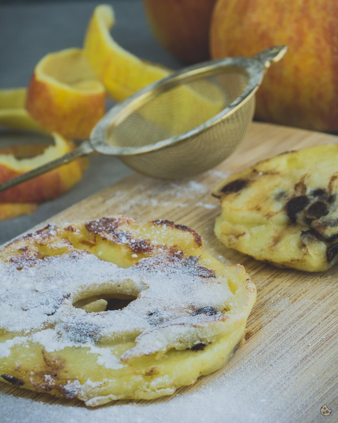 gebackene Apfelringe mit Schokostückchen von keksstaub sind die besseren Apfelpfannkuchen
